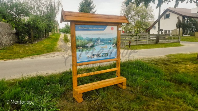 Stelaż SD21 z ławką.jpg