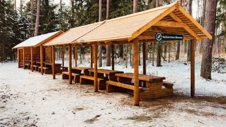 Wiata WZ06 z ławostołami rekreacyjnymi (1).jpg